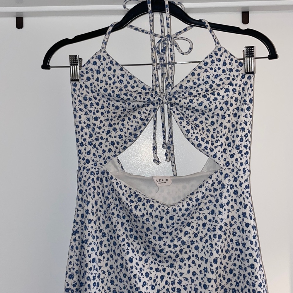 Le Lis Floral Dress - Picture 2 of 5